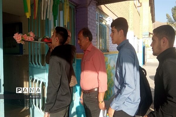 شروع ماه مهر، ماه علم و معرفت در دبیرستان علوم و معارف اسلامی شهرکرد