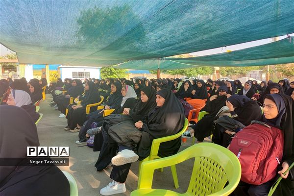 نواختن زنگ مهر در مدرسه شاهد 16 ناحیه چهار شیراز