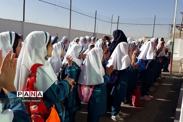 آیین بازگشایی ۳ مدرسه در رودهن همزمان با شروع سال تحصیلی جدید