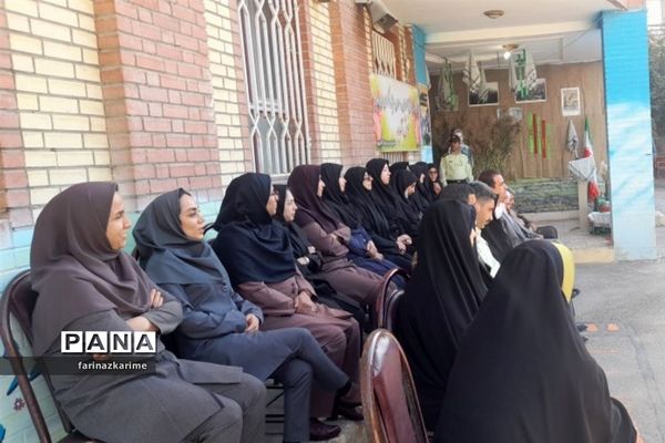 نواخته شدن زنگ مهر و مقاومت در شهرستان‌فیروزکوه