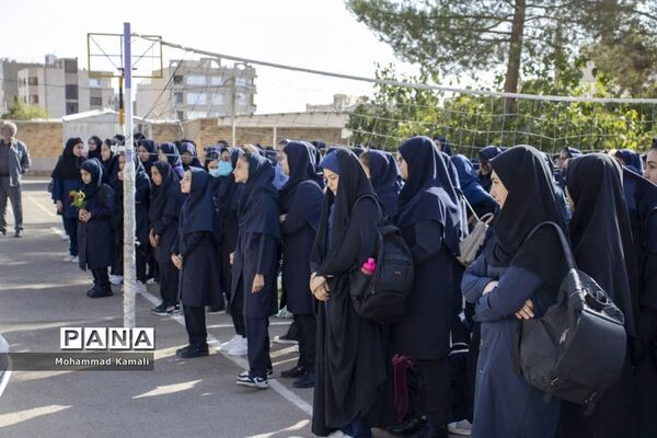 زنگ مهر و مقاومت در مدارس شهرستان محلات