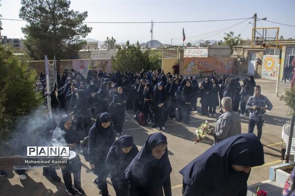 زنگ مهر و مقاومت در مدارس شهرستان محلات