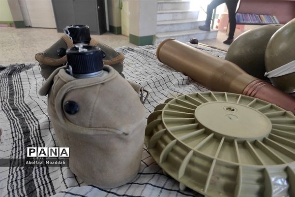 زنگ مهر و ایثار در دبیرستان نمونه آیت‌الله خامنه‌ای کاشمر