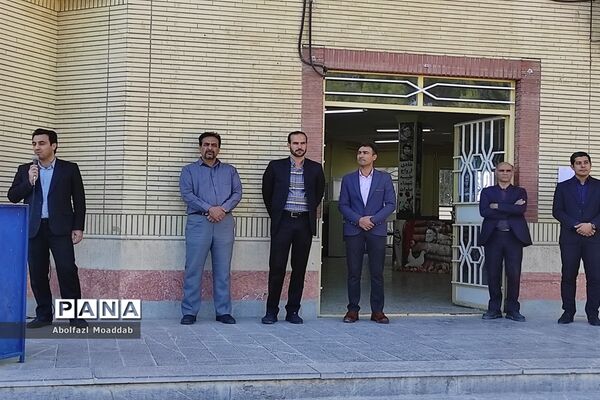 زنگ مهر و ایثار در دبیرستان نمونه آیت‌الله خامنه‌ای کاشمر