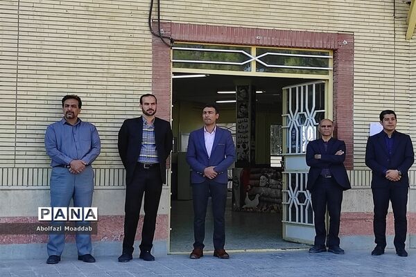 زنگ مهر و ایثار در دبیرستان نمونه آیت‌الله خامنه‌ای کاشمر