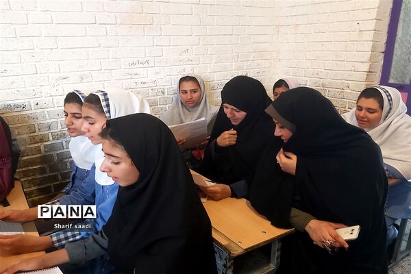 بازدید مدیرآموزش پرورش ناحیه چهارشیراز از مدارس در اولین روز مهرماه