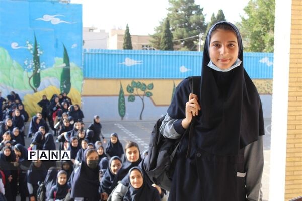 مراسم آغاز سال تحصیلی ۱۴۰۲_۱۴۰۳ و گرامیداشت هفته دفاع مقدس در دبیرستان دخترانه علمازاده
