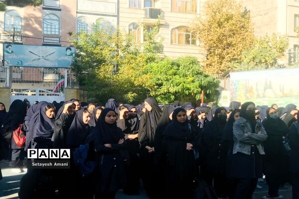 مراسم آغاز سال تحصیلی در دبیرستان شاهد ارض اقدس