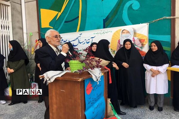 نواختن زنگ مقاومت و بازگشایی مدارس در ساری