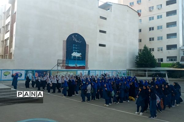 نواختن زنگ مقاومت و بازگشایی مدارس در ساری