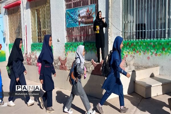 نواخته شدن زنگ مقاومت و ایثار و شروع بهار دانایی در مدرسه شهید نجفی فدافن کاشمر