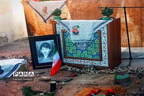 مراسم تجلیل از خانواده شهدا در شهرستان رباط‌کریم