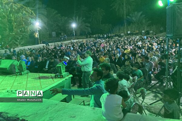 اولین جشنواره تجربه‌ محور برداشت خرما روستای حاجی آباد زرین شهرستان اردکان
