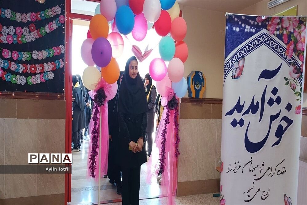 آیین بازگشایی مدارس در دبیرستان دخترانه خوارزمی شهرستان رباط‌کریم