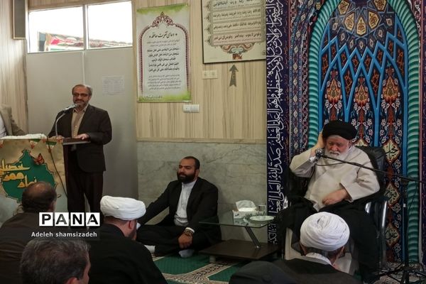 اقامه نماز ظهر و عصر توسط نماینده ولی فقیه و امام جمعه مشهد مقدس در آغاز سال تحصیلی در دبیرستان شاهد فاطمیه