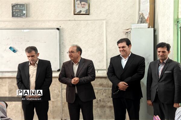 نواختن زنگ مهر، ایثار و مقاومت و آغاز سال تحصیلی جدید در کرمانشاه