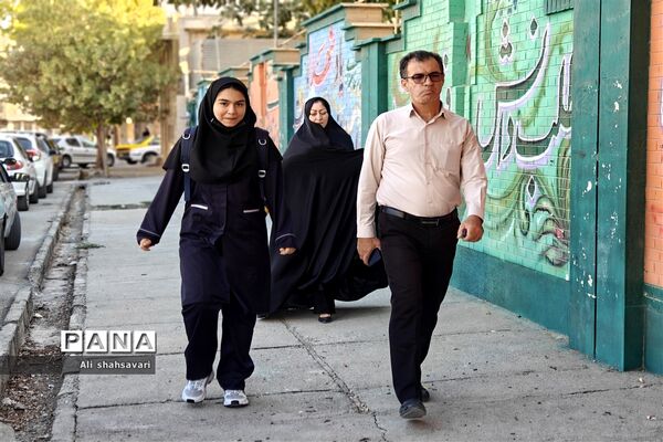نواختن زنگ مهر، ایثار و مقاومت و آغاز سال تحصیلی جدید در کرمانشاه