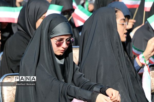 آیین آغاز سال تحصیلی با حضور معاون رئیس جمهوری در قم