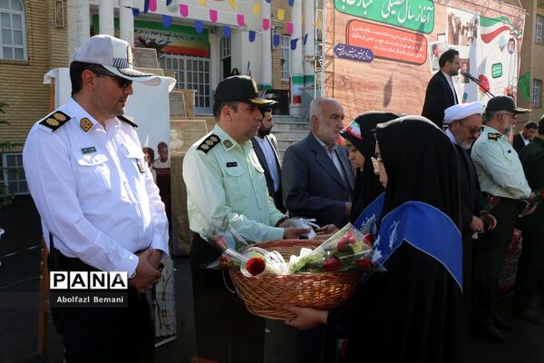 آیین آغاز سال تحصیلی با حضور معاون رئیس جمهوری در قم
