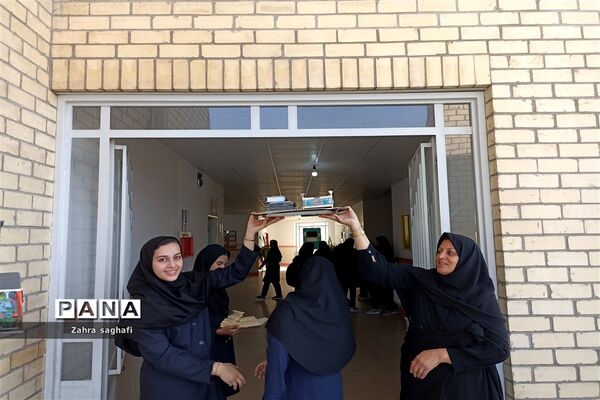 آغاز سال تحصیلی و گرامیداشت هفته دفاع مقدس در دبیرستان نمونه دولتی برکت