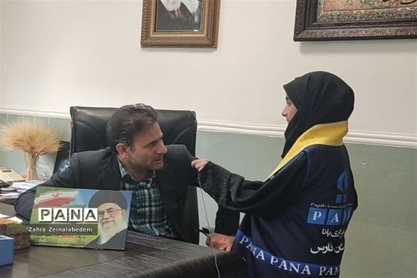 آیین و مانور بازگشایی مدارس در دبیرستان هیات امنایی بهرام رزمی