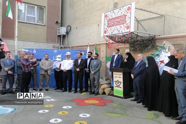 آیین بازگشایی دبستان شاهد طلوع فجر منطقه ۱۰