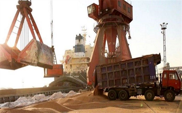 واردات ۱۴۰ هزار تن گندم از طریق بندر امام خمینی(ره)