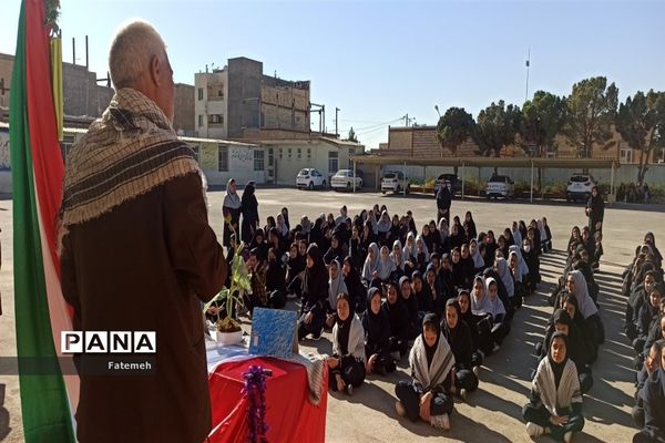 نواختن زنگ نماز، ایثار و مقاومت همزمان با آغاز سال تحصیلی جدید در دبیرستان برادران طباطبایی