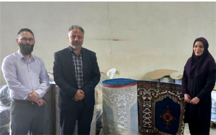 توزیع فرش سجاده‌ای در بین مدارس البرز همزمان با آغاز سال تحصیلی جدید