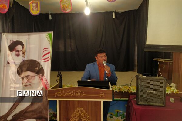 جشن آغاز سال تحصیلی در دبیرستان تازه تاسیس میثاق
