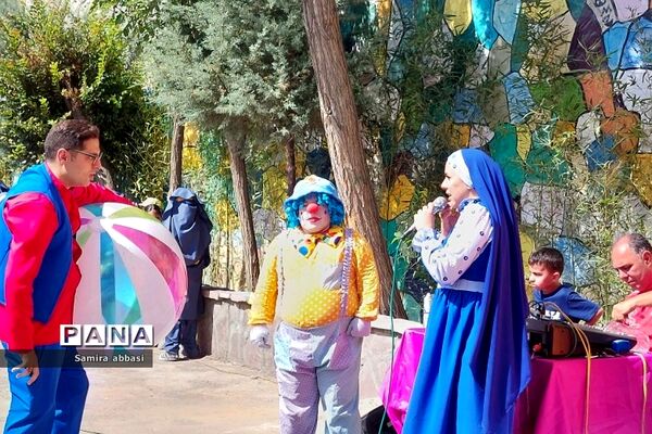 جشن آغاز امامت امام‌زمان(عج) در دبستان شهید سجادیان رودهن