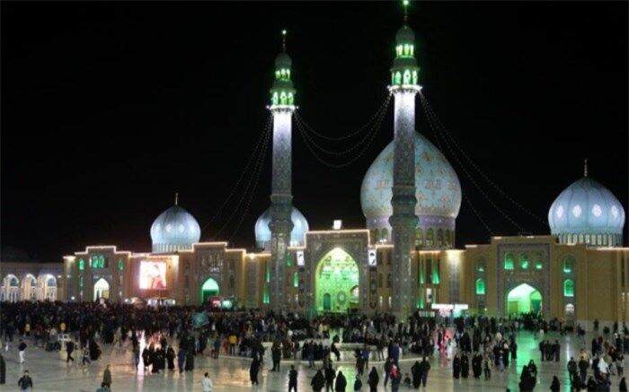 حضور باشکوه مردم درمسجد جمکران  به مناسبت سالروزآغاز امامت امام دوازدهم(عج)/فیلم