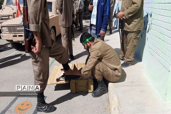 نمایش کاروان مقاومت در دبیرستان هفده شهریور فیروزکوه