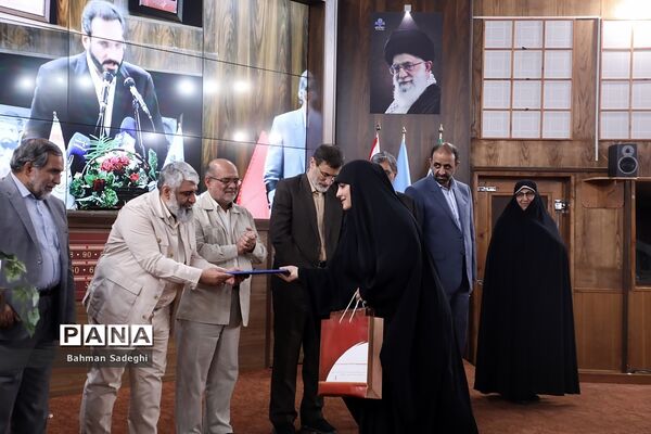 مراسم رونمایی از صدو چهل شهید، صدو چهل روایت