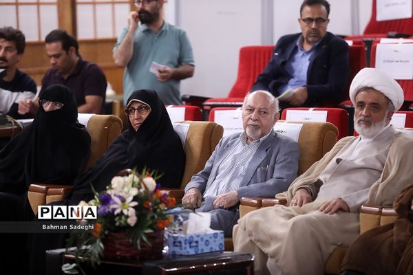 مراسم رونمایی از صدو چهل شهید، صدو چهل روایت