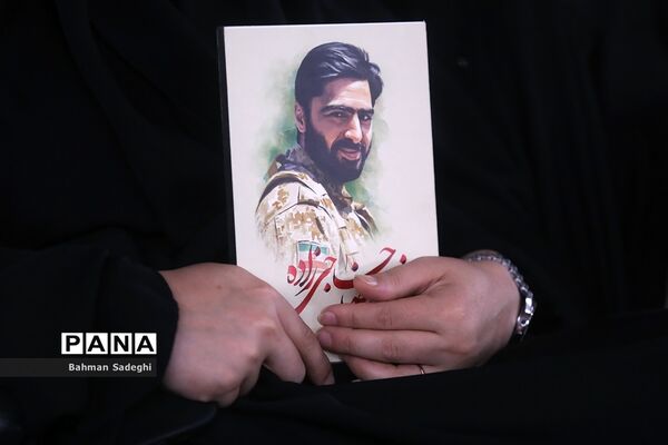 مراسم رونمایی از صدو چهل شهید، صدو چهل روایت