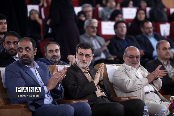 مراسم رونمایی از صدو چهل شهید، صدو چهل روایت