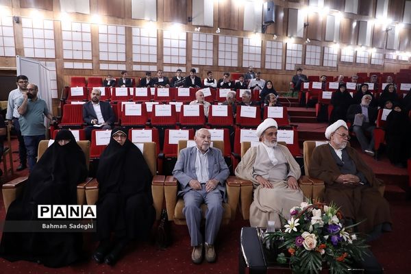 مراسم رونمایی از صدو چهل شهید، صدو چهل روایت