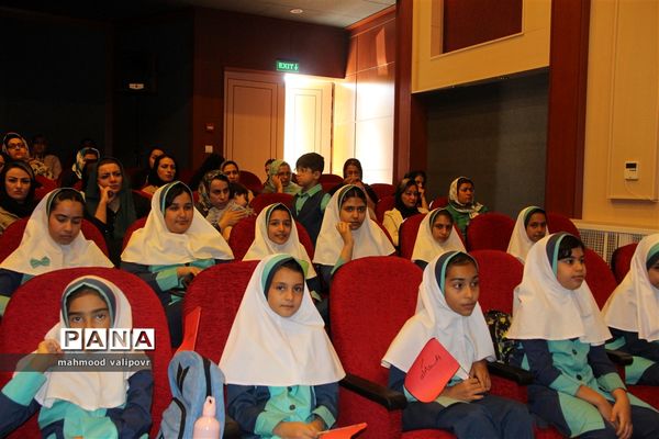 برگزاری جشن آغاز امامت امام زمان ,(عج) درمدارس استان قزوین