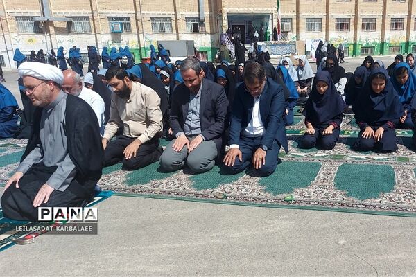 نواخته شدن زنگ نماز در دبیرستان آزادی کهریزک