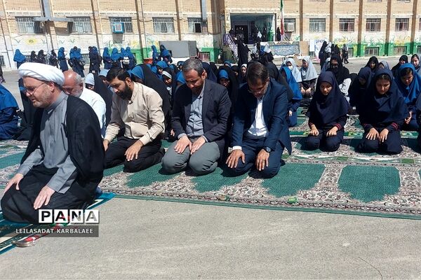 نواخته شدن زنگ نماز در دبیرستان آزادی کهریزک