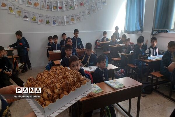جشن آغاز امامت حضرت ولی عصر در دبستان پسرانه فرهنگ منطقه ۱۳