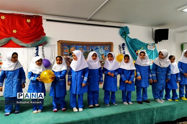 بیعت دانش‌آموزان مدرسه عصمت وکیلی اردکان با امام زمان (عج)
