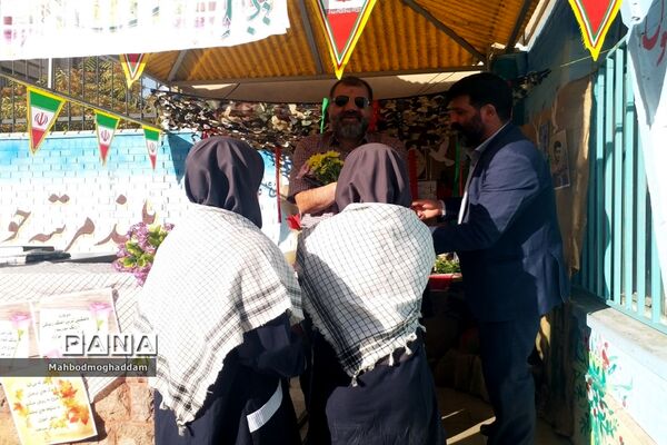 مراسم هفته دفاع مقدس در دبیرستان نرجس منطقه ۱۳