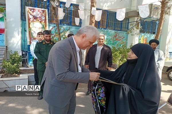 گرامیداشت هفته دفاع مقدس در مدارس متوسطه اول منطقه 16 تهران