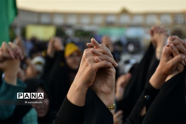 بیعت مردم اصفهان با امام زمان(عج)