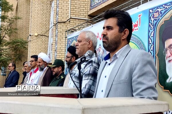 صبحگاه مشترک دانش‌آموزی در مدرسه علی‌بن موسی‌الرضا شهرستان قرچک