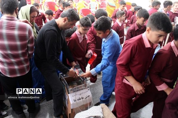 شور عاطفه‌ها در مدارس گلوگاه