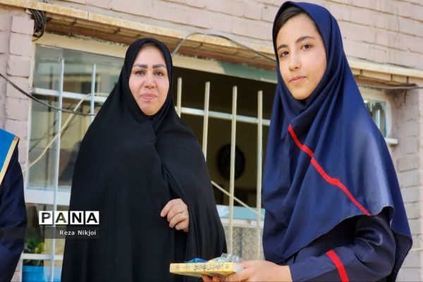 حضور خادمان جمکران در مدارس ناحیه یک بهارستان