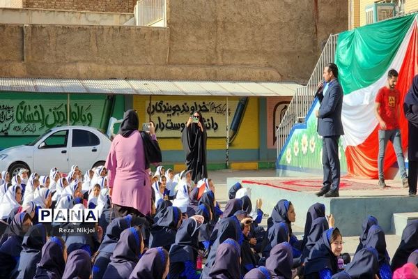 حضور خادمان جمکران در مدارس ناحیه یک بهارستان